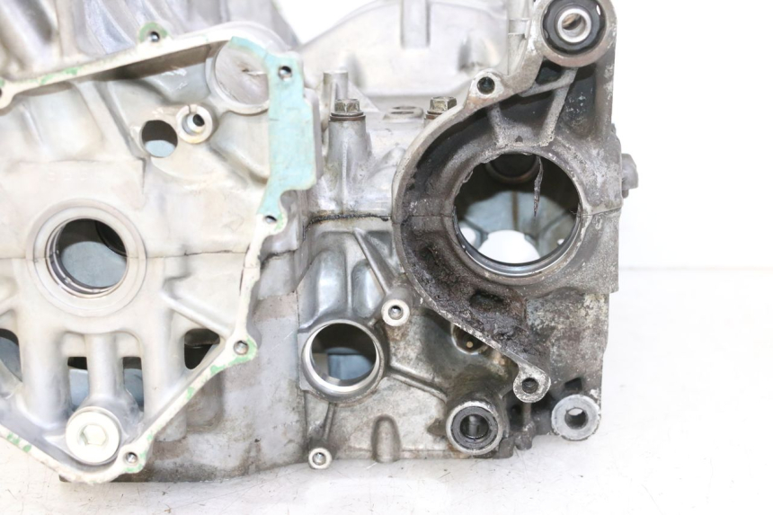 photo de ENGINE CRANKCASE HONDA CBR RR FIREBLADE 900 (1992 - 1994) - Surface and material condition