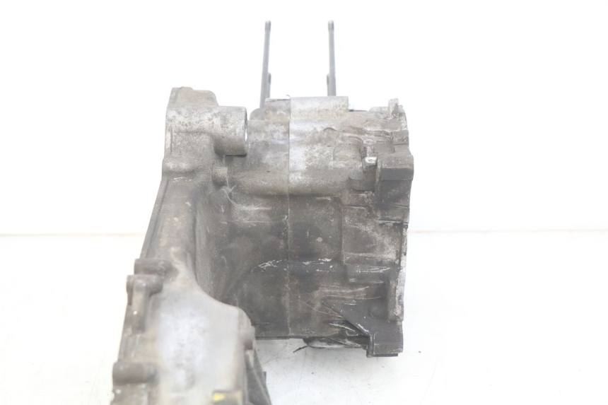 photo de ENGINE LOWER CASING PEUGEOT CITYSTAR 125 (2011 - 2017) - Fixing points details