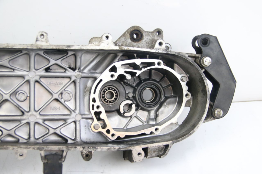 photo de ENGINE CRANKCASE PEUGEOT CITYSTAR 50 (2013 - 2017) - Alternative angle