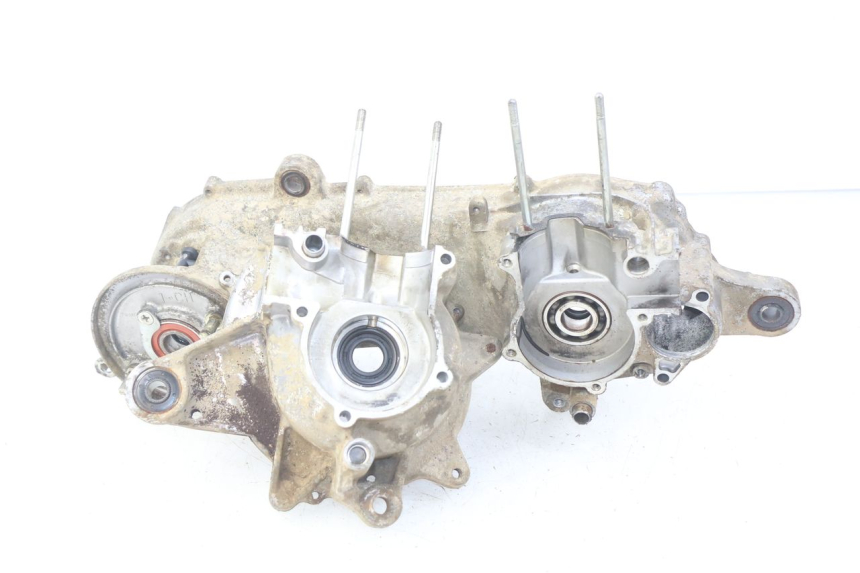 photo de ENGINE LOWER CASING SUZUKI CP 80 (1985 - 1996) - Distinctive features