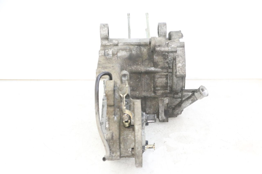 photo de ENGINE CRANKCASE DAELIM BESBI 125 (2007 - 2008) - Alternative perspective