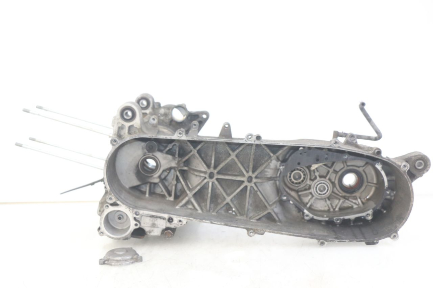 photo de ENGINE LOWER CASING KYMCO DINK STREET 125 (2009 - 2014) - Fixing points details