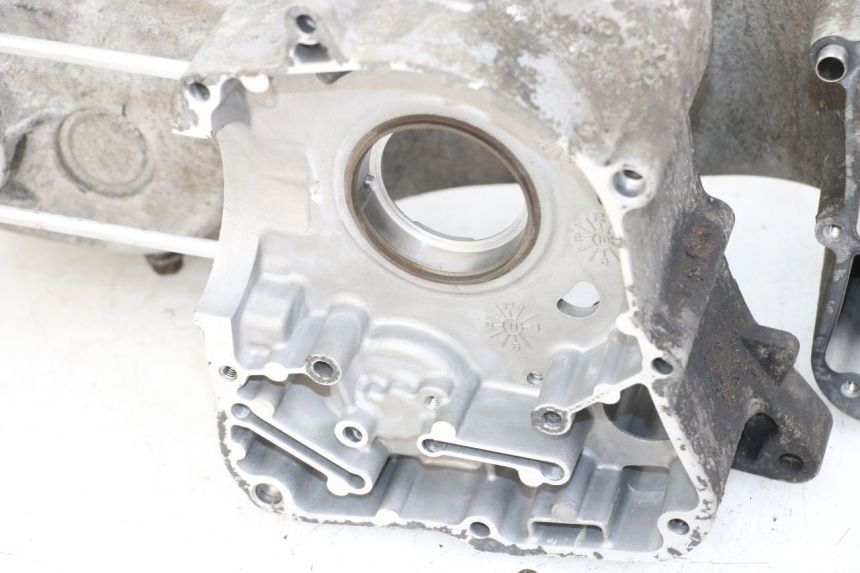 photo de ENGINE LOWER CASING KYMCO DINK STREET 125 (2009 - 2014) - Distinctive features