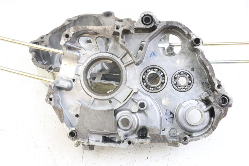 photo de ENGINE LOWER CASING LONCIN DIRT BIKE 125 - Distinctive features