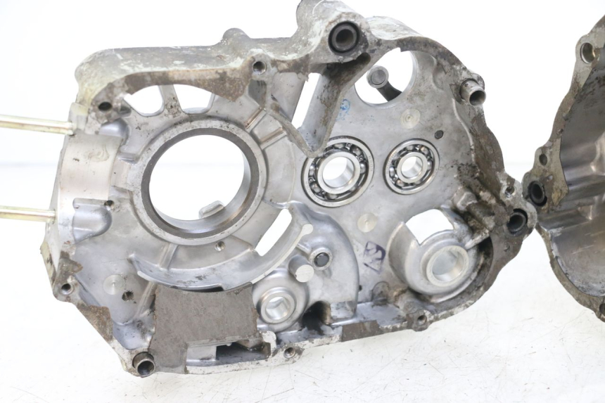 photo de ENGINE LOWER CASING LONCIN DIRT BIKE 125 - High-resolution close-up