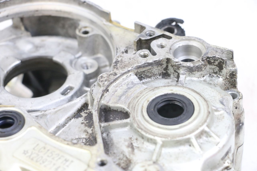 photo de ENGINE LOWER CASING LONCIN DIRT BIKE 125 - Surface and material condition
