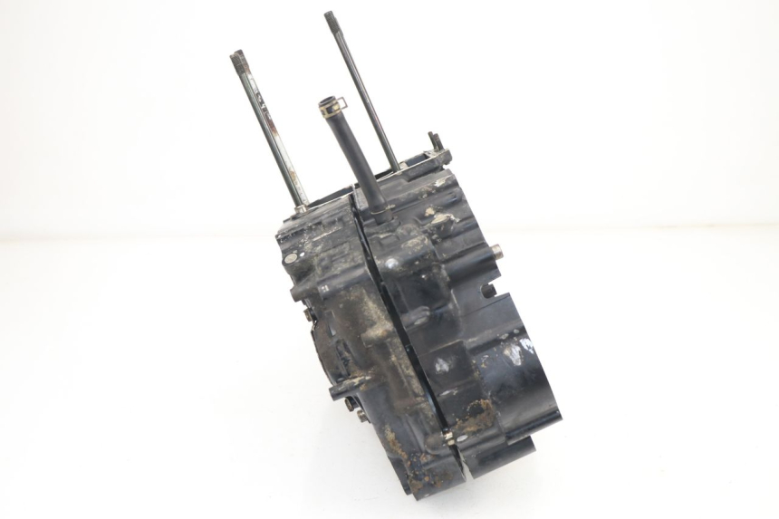 photo de ENGINE CRANKCASE SUZUKI DR DJEBEL 600 (1985 - 1990) - Alternative perspective