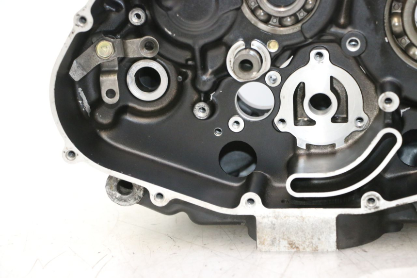 photo de ENGINE CRANKCASE SUZUKI DR S 600 (1985 - 1989) - Fixing points details