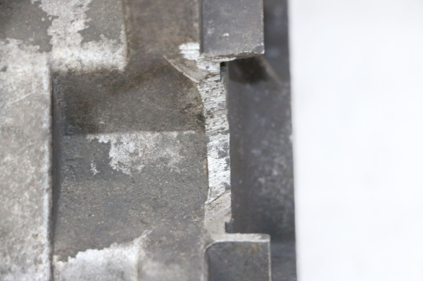 photo de ENGINE LOWER CASING PEUGEOT ELYSTAR 50 (2002 - 2014) - Detailed visual inspection