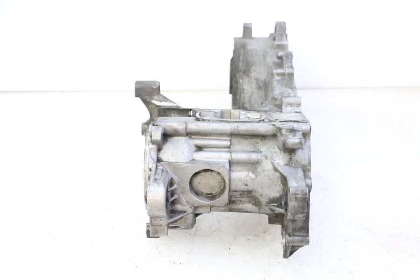 photo de ENGINE LOWER CASING PEUGEOT ELYSTAR 50 (2002 - 2014) - Distinctive features