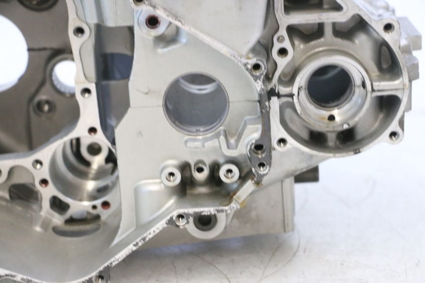 photo de ENGINE CRANKCASE KAWASAKI ER-6 ER6 N 650 (2005 - 2009) - Additional view of the item