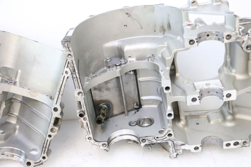 photo de ENGINE CRANKCASE KAWASAKI ER-6 ER6 N 650 (2005 - 2009) - Spare part profile view