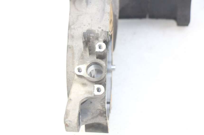 photo de BOTTOM ENGINE CASING HONDA FES S-WING SWING ABS 125 (2007 - 2015) - Fixing points details