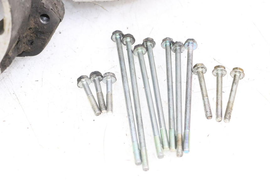 photo de BOTTOM ENGINE CASING HONDA FES S-WING SWING ABS 125 (2007 - 2015) - Detailed visual inspection