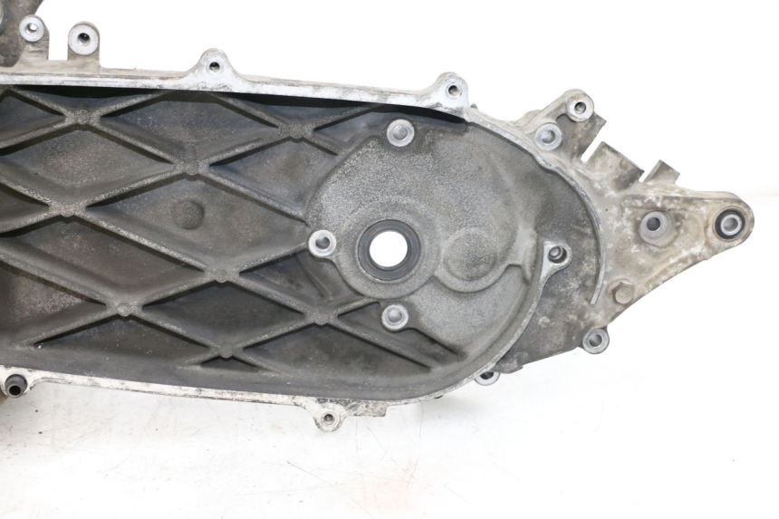 photo de BOTTOM ENGINE CASING HONDA FES S-WING SWING ABS 125 (2007 - 2015) - Surface and material condition