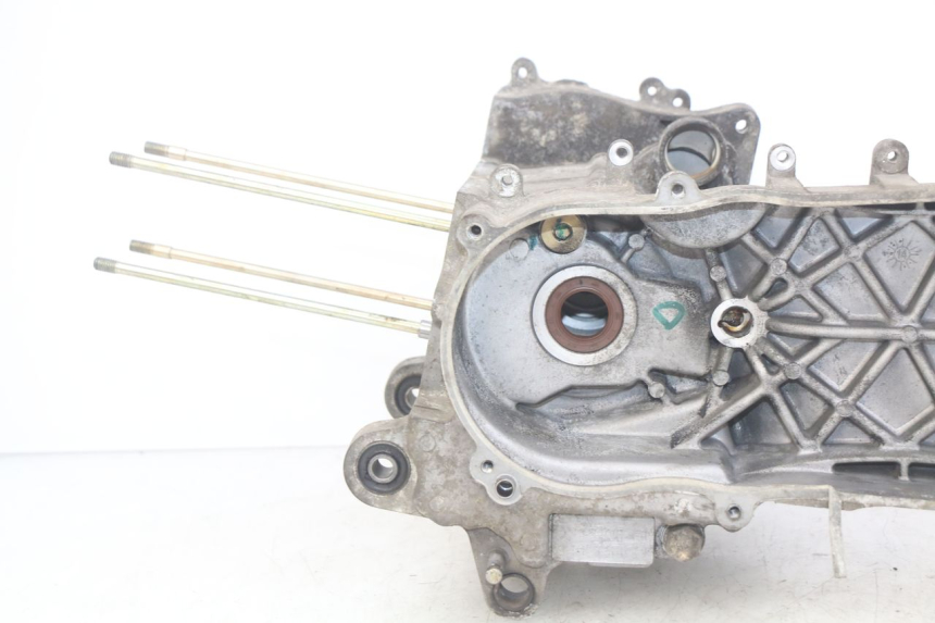 photo de ENGINE LOWER CASING SYM FIDDLE 3 III 125 (2014 - 2020) - Surface and material condition