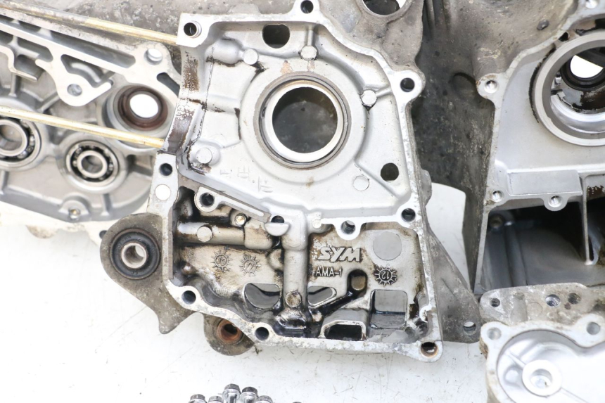 photo de ENGINE CRANKCASE SYM FIDDLE 3 III 50 (2014 - 2020) - Detailed visual inspection