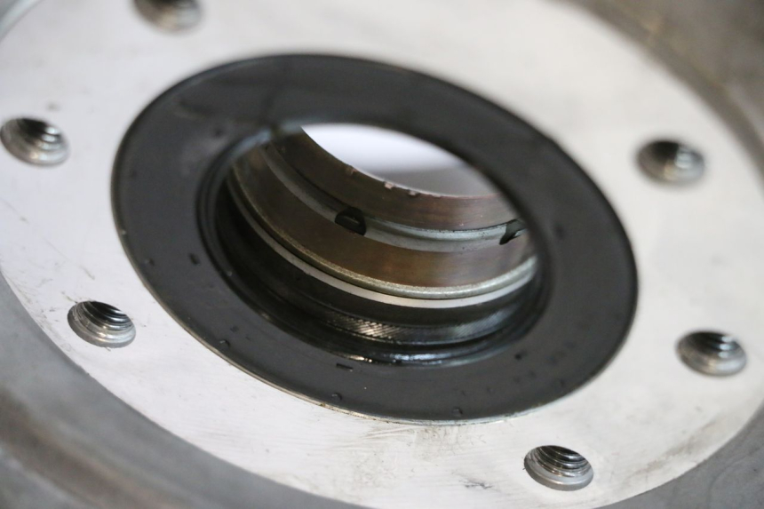 photo de ENGINE CRANKCASE HONDA FJS SILVER WING SILVERWING 400 (2005 - 2008) - Supplementary product photo