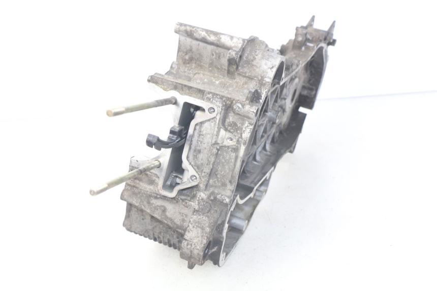 photo de ENGINE CRANKCASE PIAGGIO FLY 125 (2005 - 2012) - Distinctive features