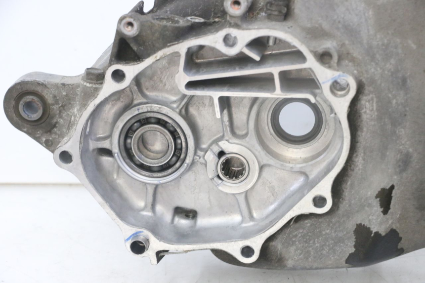 photo de ENGINE CRANKCASE HONDA FORZA ABS 300 (2013 - 2017) - High-resolution close-up