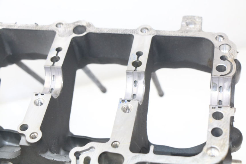 photo de ENGINE CRANKCASE YAMAHA FZ8 800 (2010 - 2016) - High-resolution close-up