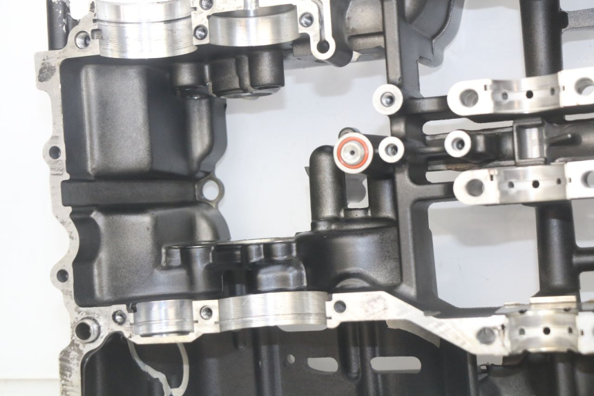 photo de ENGINE BOTTOM CASE YAMAHA FZS FAZER 600 (1998 - 2001) - Detailed visual inspection