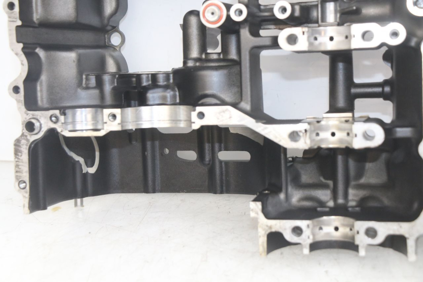 photo de ENGINE BOTTOM CASE YAMAHA FZS FAZER 600 (1998 - 2001) - Spare part profile view