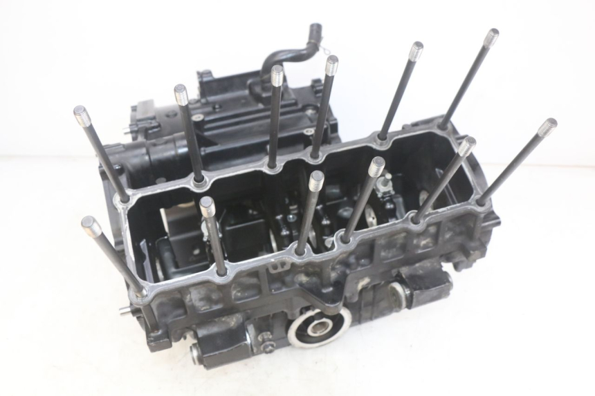 photo de ENGINE BOTTOM CASE YAMAHA FZS FAZER 600 (1998 - 2001) - Zoom on usage condition