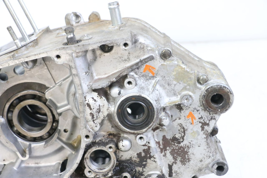 photo de ENGINE CRANKCASE HYOSUNG GF 125 (2001 - 2005) - Additional view of the item