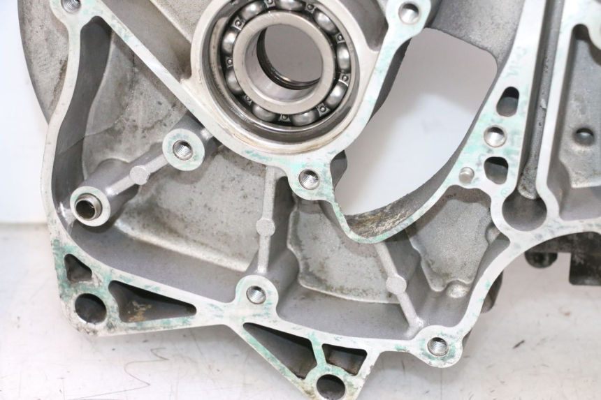photo de ENGINE CRANKCASE GILERA GP 800 (2007 - 2013) - Fixing points details