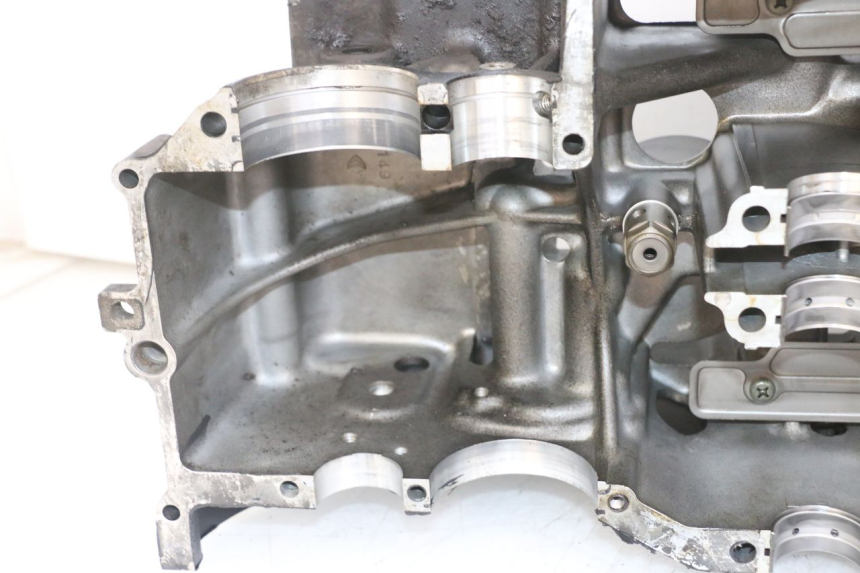 photo de ENGINE CRANKCASE SUZUKI GS GSE 500 (2001 - 2003) - Detailed visual inspection