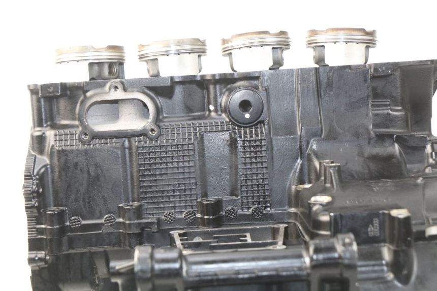 photo de ENGINE CRANKCASE SUZUKI GSR 600 (2005 - 2012) - Zoom on usage condition