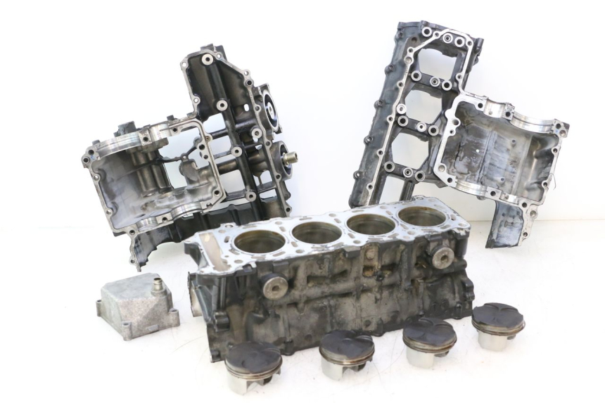 photo de ENGINE CRANKCASE SUZUKI GSR 600 (2005 - 2012) - Main view