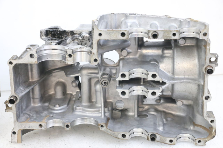 photo de ENGINE CRANKCASE SUZUKI GSX E 250 (1982 - 1983) - Spare part profile view