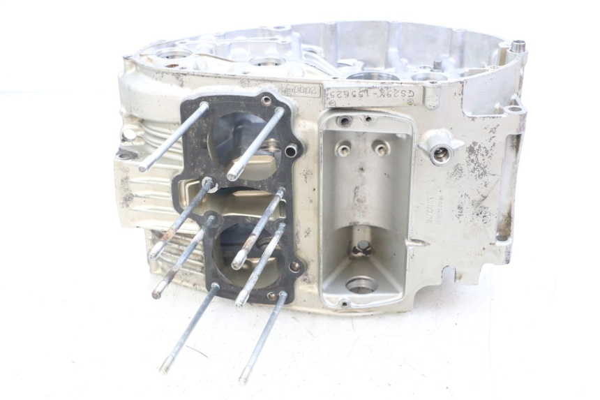photo de ENGINE CRANKCASE SUZUKI GSX E 250 (1982 - 1983) - Zoom on usage condition