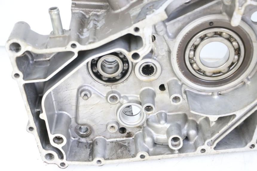 photo de ENGINE CRANKCASE HYOSUNG GTR 125 (2006 - 2008) - Additional view of the item