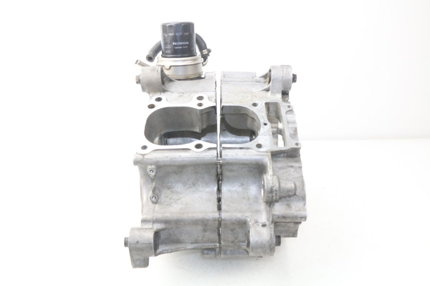 photo de ENGINE CRANKCASE HONDA FJS SILVER WING ABS 600 (2004 - 2007) - High-resolution close-up