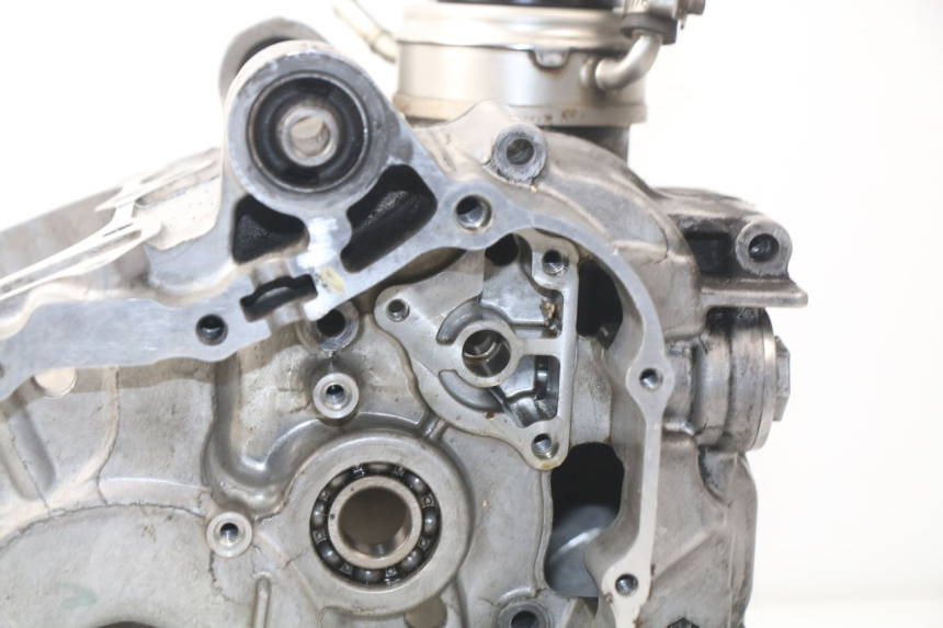 photo de ENGINE CRANKCASE HONDA FJS SILVER WING ABS 600 (2004 - 2007) - Surface and material condition