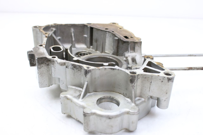 photo de ENGINE LOWER CASING SYM HUSKY 125 (1999 - 2005) - Technical close-up