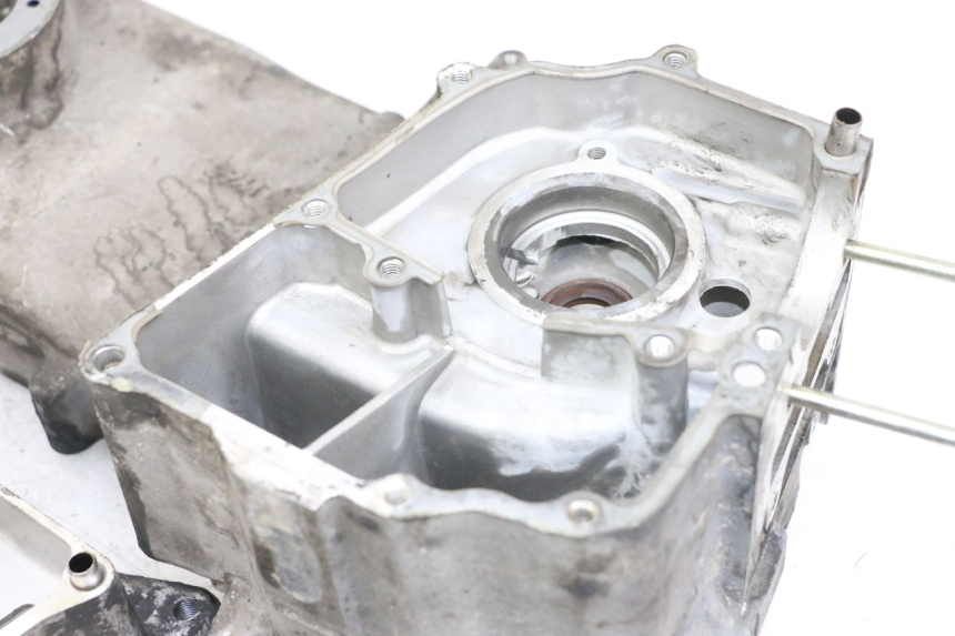 photo de ENGINE LOWER CASING SYM JET 14 4T 50 (2018 - 2022) - Alternative angle