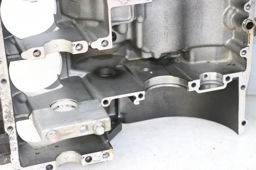 photo de ENGINE CRANKCASE KAWASAKI GTR 1000 (1994 - 2004) - High-resolution close-up