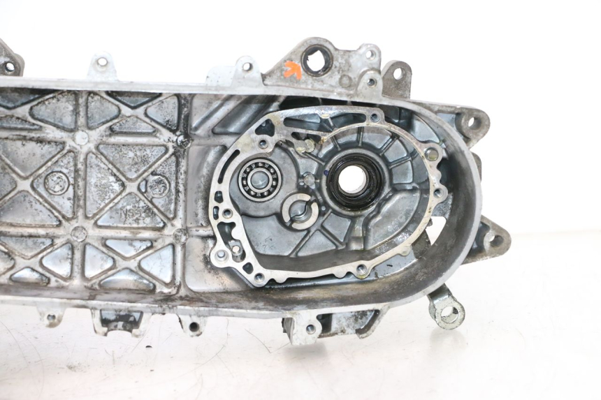 photo de ENGINE CRANKCASE PEUGEOT KISBEE 2T 50 (2010 - 2017) - Additional view of the item