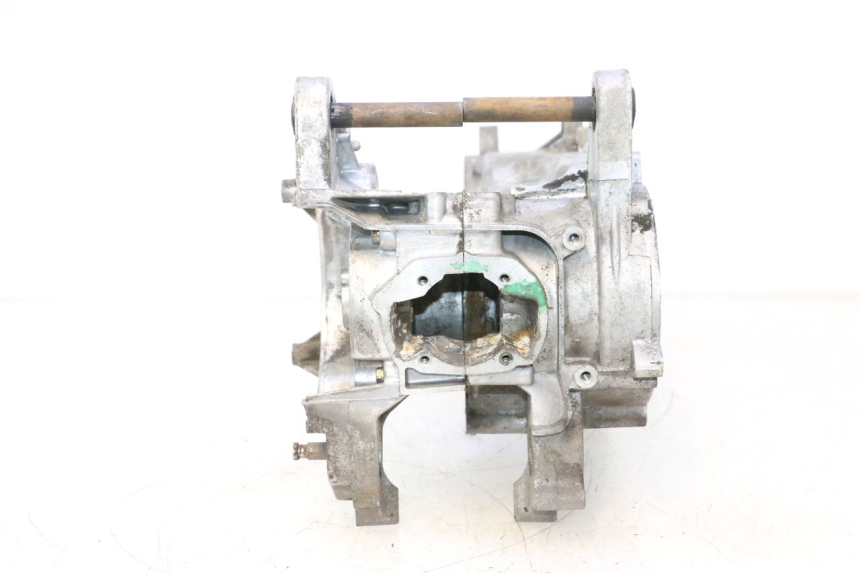 photo de ENGINE CRANKCASE PEUGEOT KISBEE 2T 50 (2010 - 2017) - High-resolution close-up