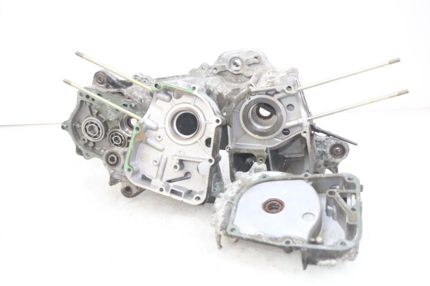 photo de ENGINE LOWER CASING PEUGEOT KISBEE 4T 50 (2018 - 2022) - Spare part profile view