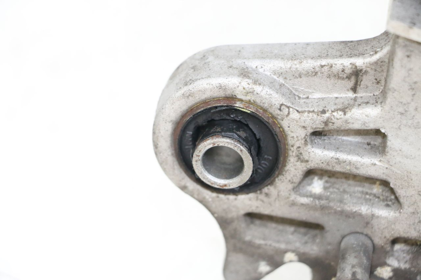 photo de ENGINE LOWER CASING PEUGEOT KISBEE 4T 50 (2018 - 2022) - Detailed visual inspection