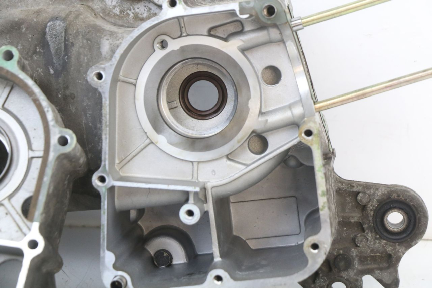 photo de ENGINE LOWER CASING PEUGEOT KISBEE 4T 50 (2018 - 2022) - Product overview