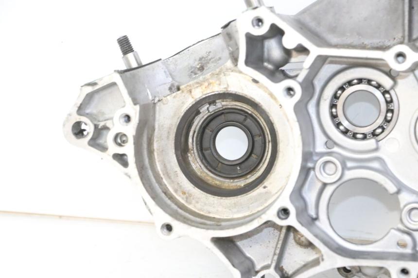 photo de ENGINE LOWER CRANKCASE KAWASAKI KX 85 (2014 - 2021) - Alternative angle