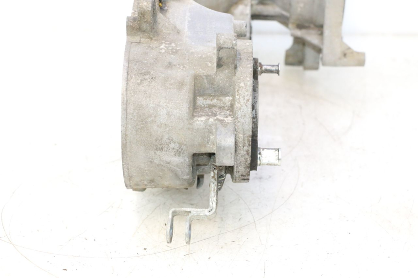 photo de ENGINE LOWER CASING PEUGEOT LUDIX 50 (2005 - 2007) - Distinctive features