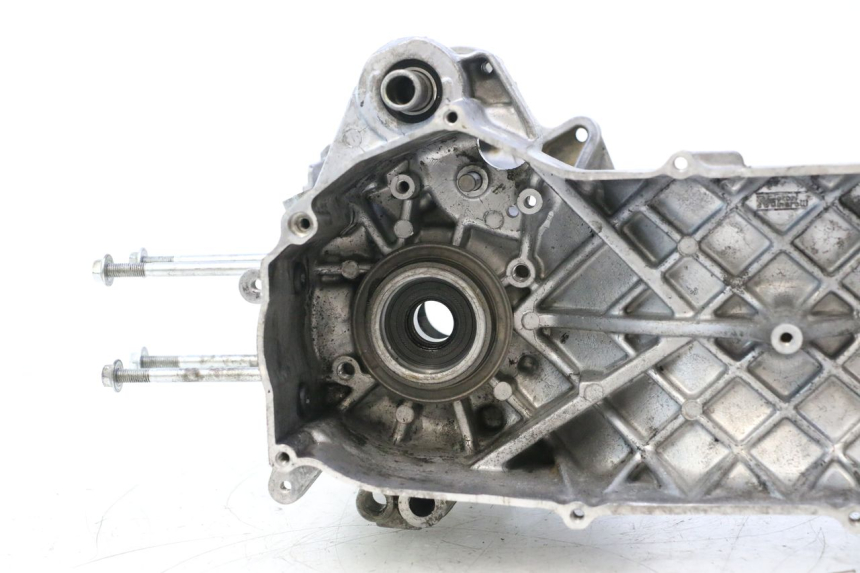 photo de ENGINE CRANKCASE MBK MACH G AC 50 (2002 - 2014) - Distinctive features