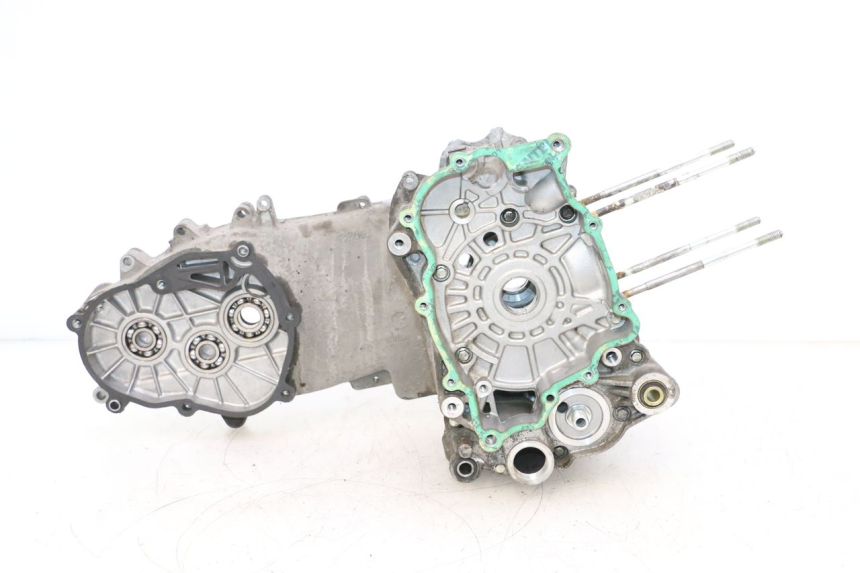 photo de ENGINE CRANKCASE PIAGGIO MP3 LT 300 (2010 - 2016) - Additional view of the item